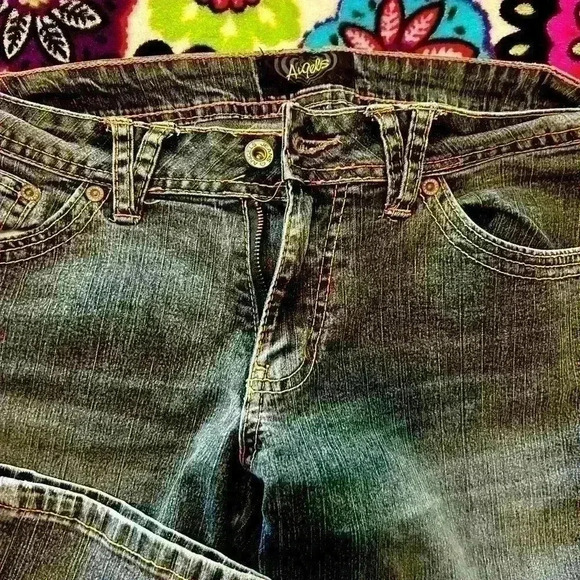 Angel jeans and embellished - Picture 3 of 4